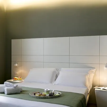 Navigliotel 19 - & Couette-café Milan