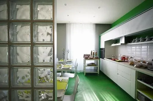 Bed & Breakfast Navigliotel 19 - & 4*